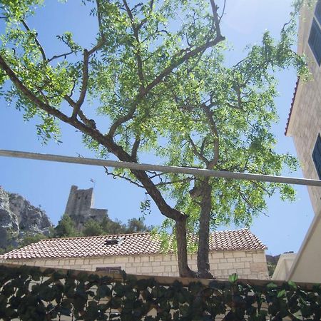 House Nataniel In Omis Near Sea Apartment Bagian luar foto