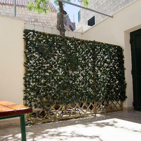 House Nataniel In Omis Near Sea Apartment Bagian luar foto