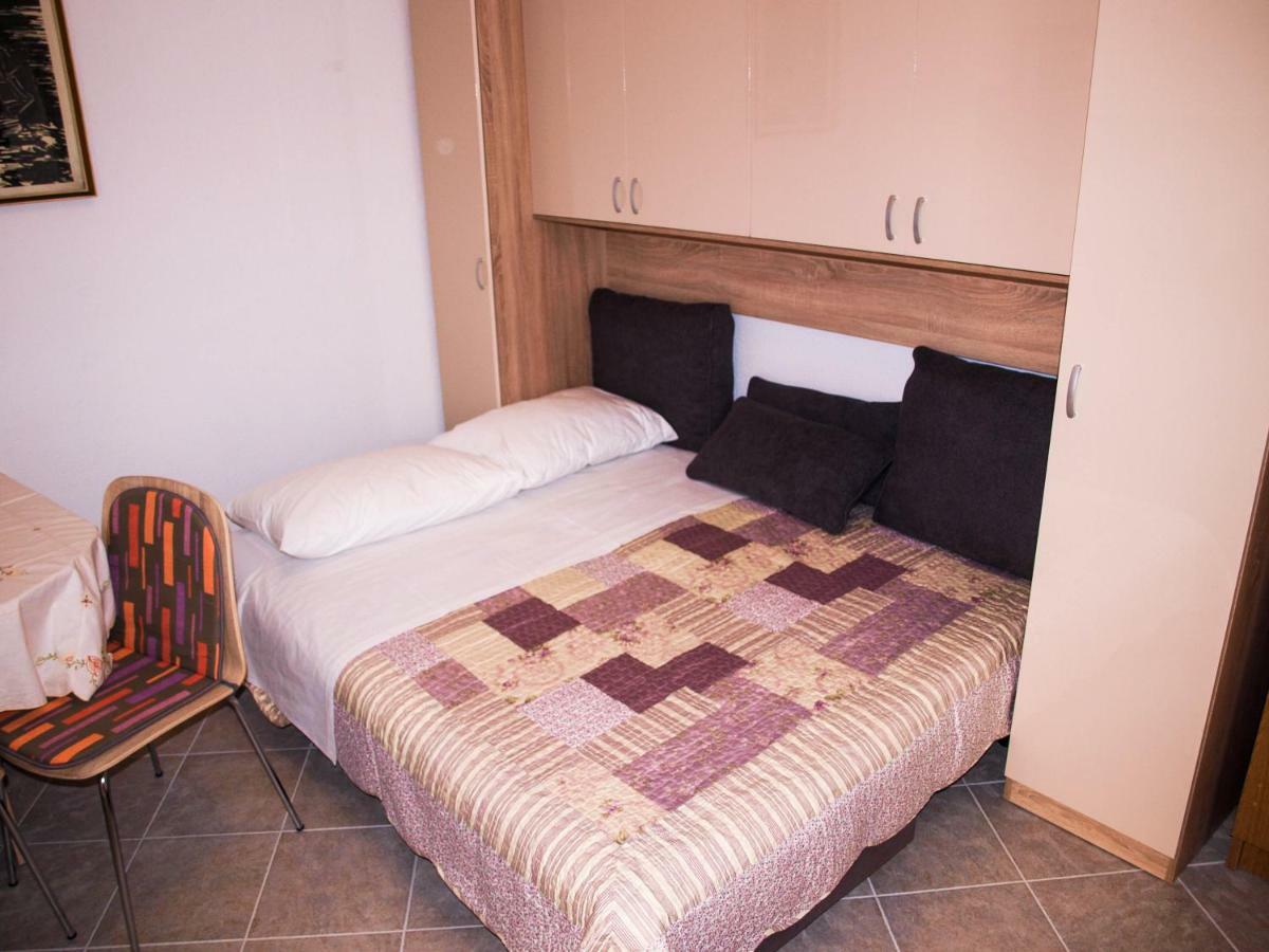 House Nataniel In Omis Near Sea Apartment Bagian luar foto