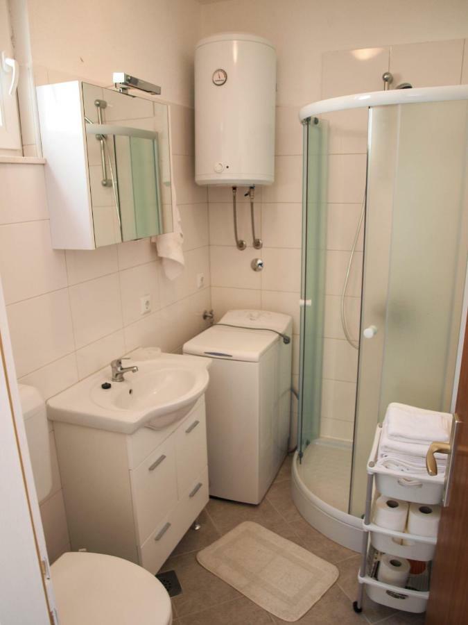 House Nataniel In Omis Near Sea Apartment Bagian luar foto