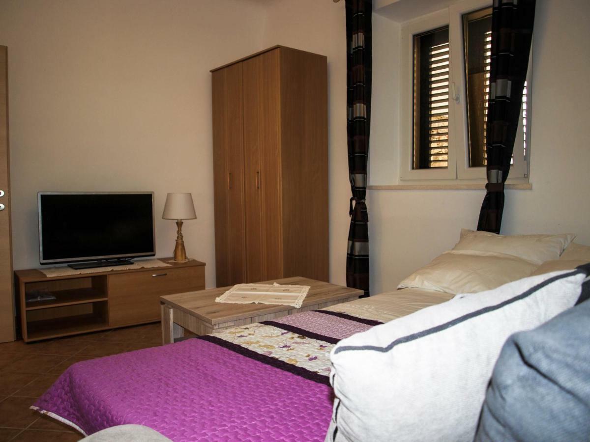 House Nataniel In Omis Near Sea Apartment Bagian luar foto