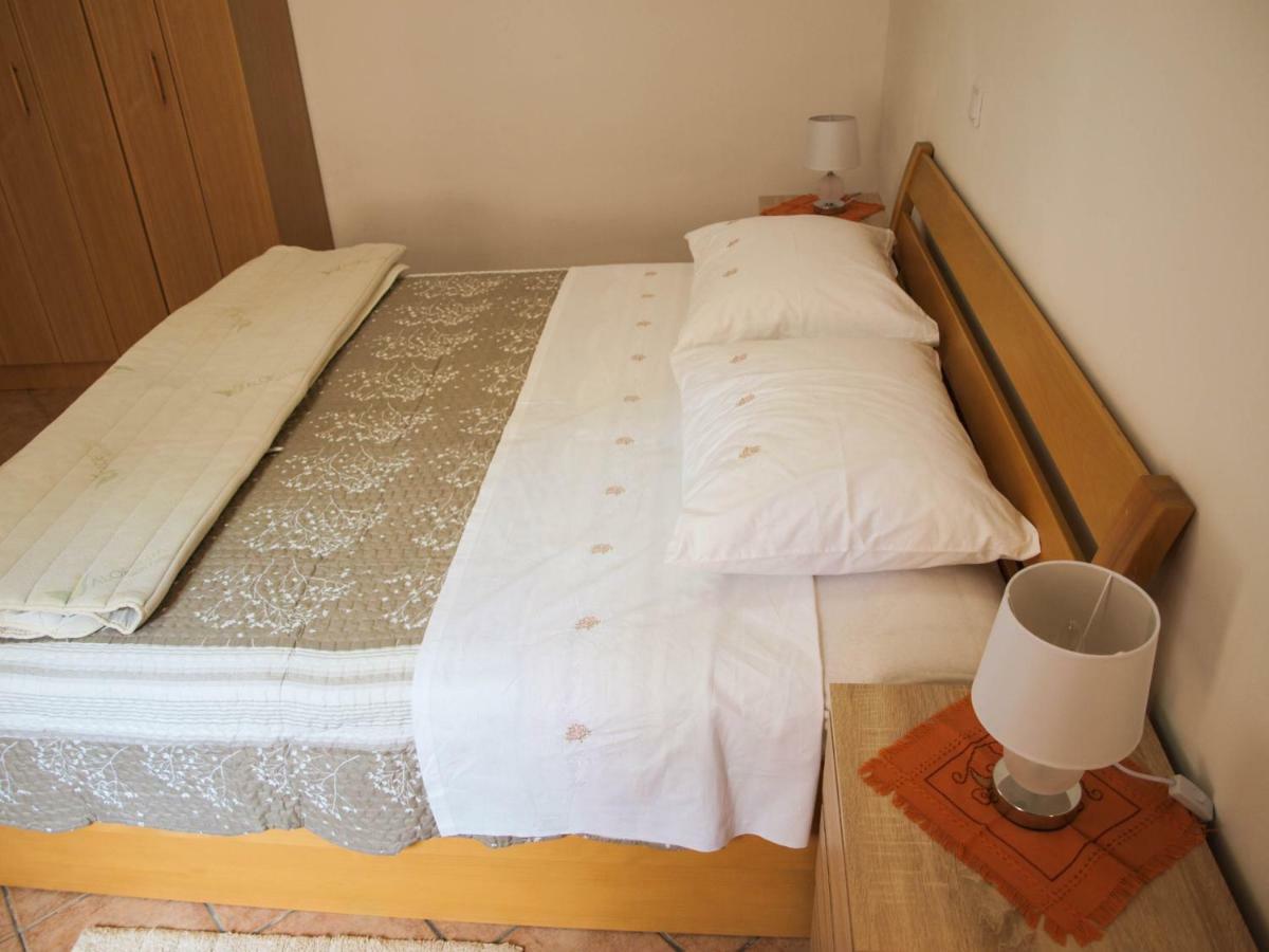 House Nataniel In Omis Near Sea Apartment Bagian luar foto