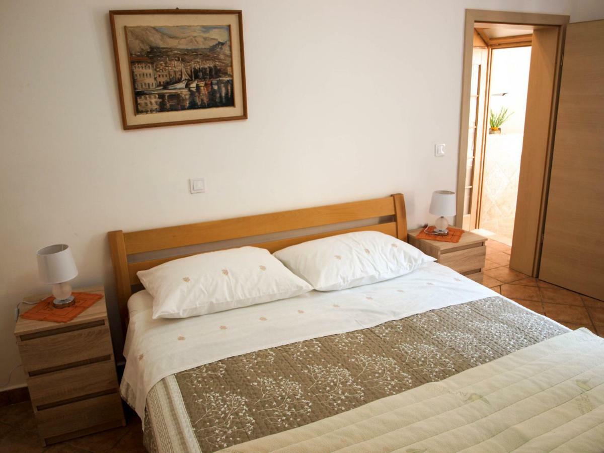 House Nataniel In Omis Near Sea Apartment Bagian luar foto