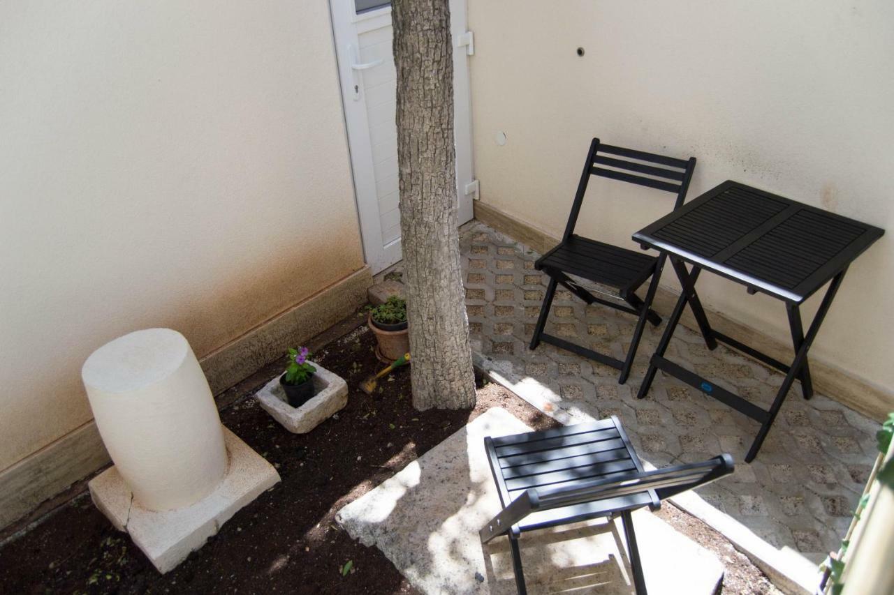 House Nataniel In Omis Near Sea Apartment Bagian luar foto